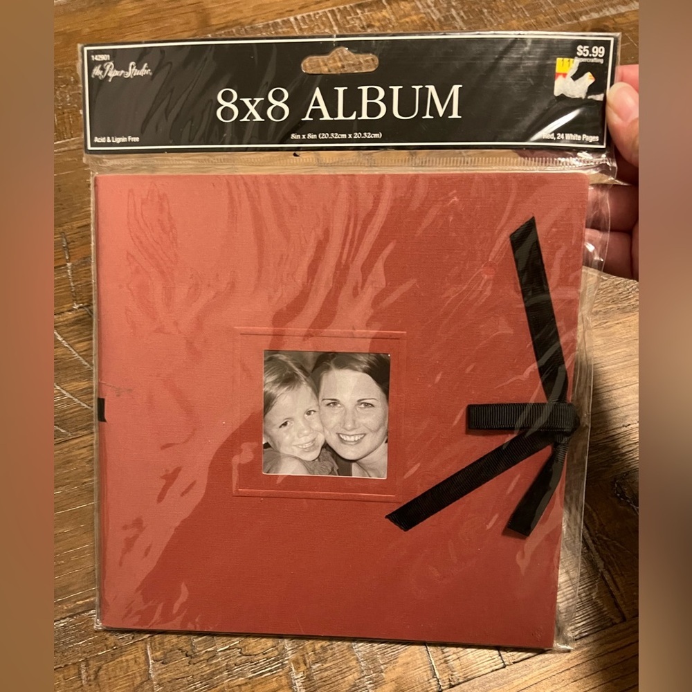 8x8 red photo album with 24 pages